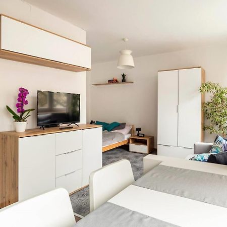 Przytulny I Cichy Apartament Blisko Centrum 바르샤바 외부 사진